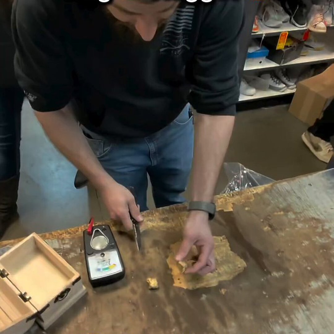 Man Tries to Sell Fake Gold Nugget While Gambling on Rainbet