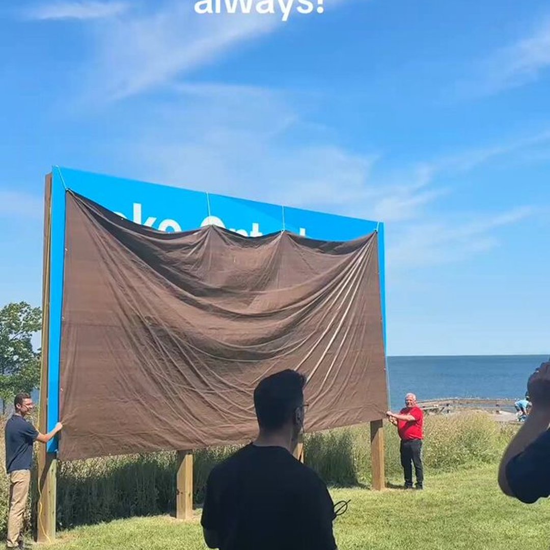 Canada Responds to Trump’s “Lake America” Push With Giant “Lake Ontario Now and Always” Sign