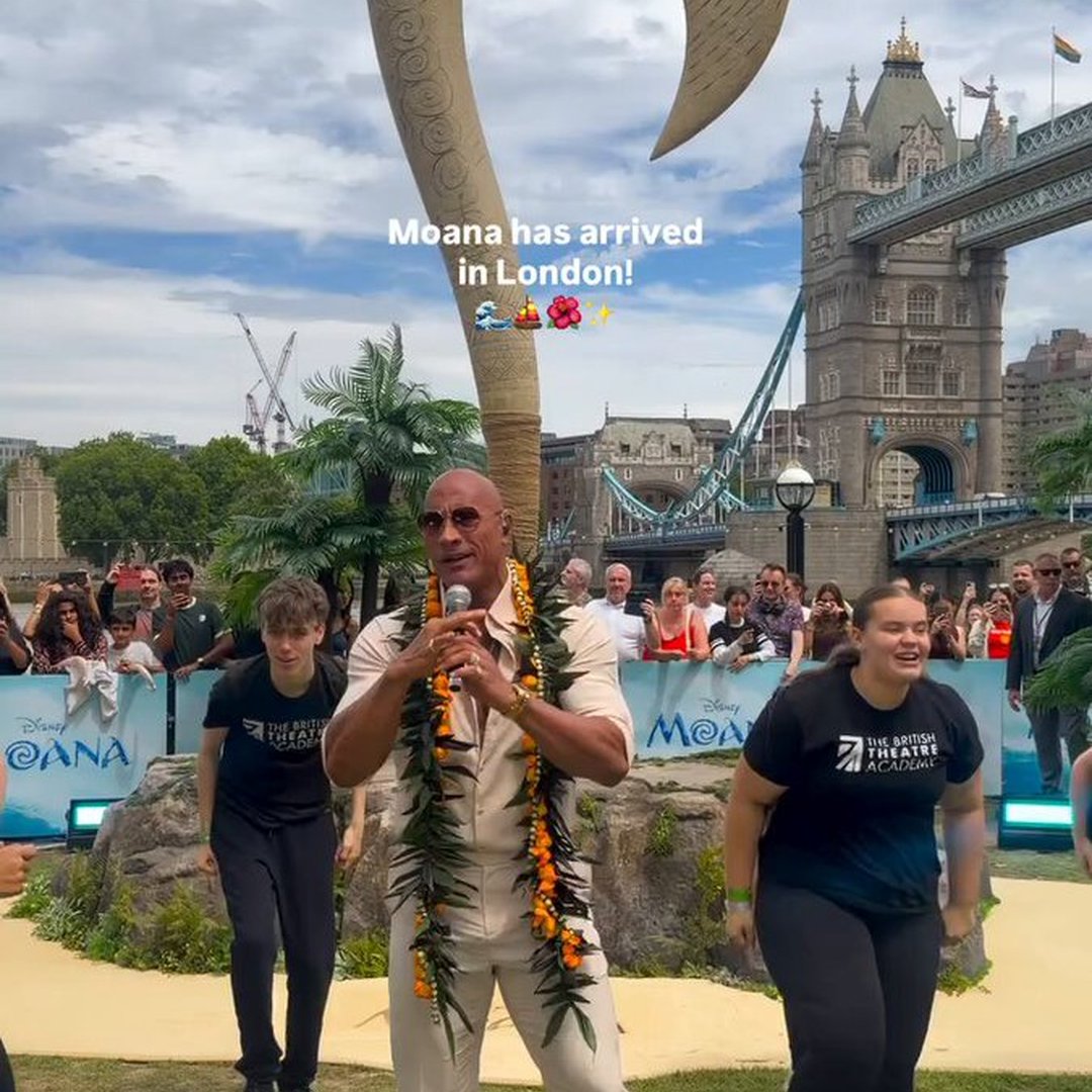 Dwayne 'The Rock' Johnson Sings in London: Moana's 'Welcome'