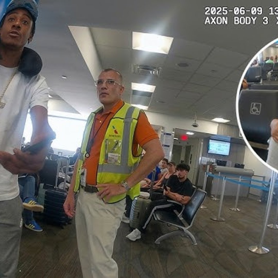 Boyfriend Loses It After He Catches His Girlfriend Cheating at the Airport