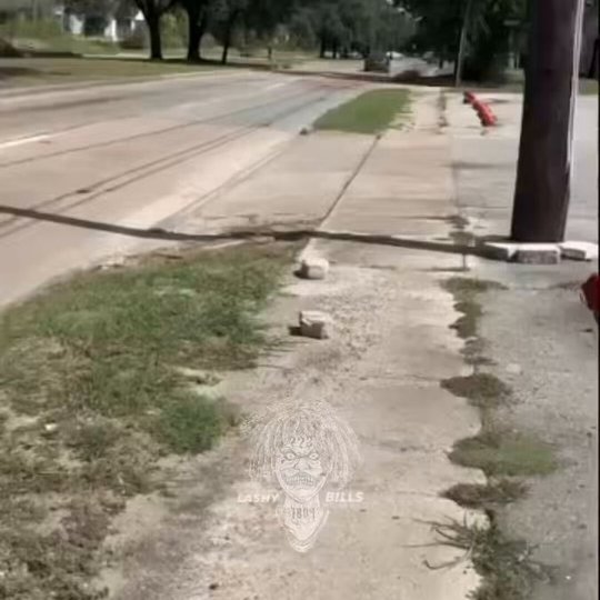 Houston Man With Rifle Shoots 3 in Passing Cars, Witnesses Say