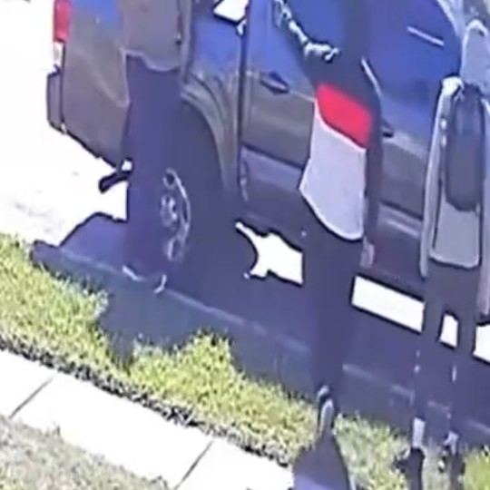 Marine Veteran Fights Off Armed Teen Robbery Attempt Outside Maryland Home