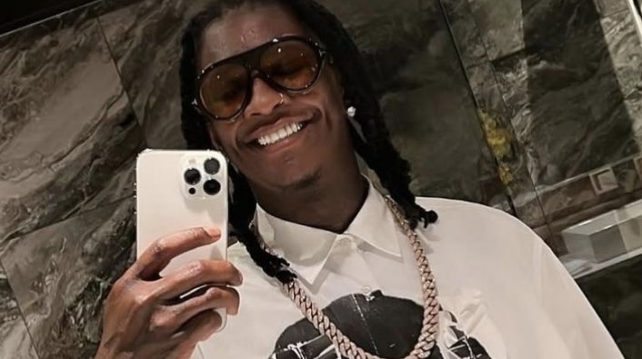 Young Thug Calls Out Fan for Trolling Him on Twitter