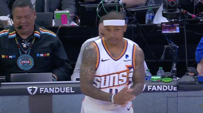 Isaiah Thomas Receives Standing Ovation from Suns Crowd in His Return to Phoenix