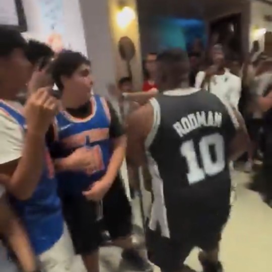 Spurs Fan Goes Viral After Taking On Entire Knicks Crowd In The Heart Of New York